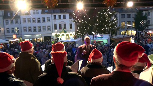 Auftritt auf dem Weihnachtsmarkt in Glauchau und jede Menge Besucher